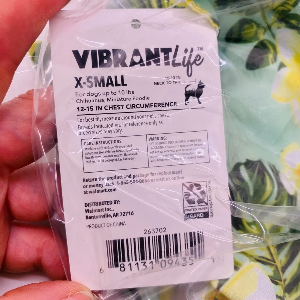 NWT Vibrant Life Camp Shirt for Dogs XSmall or Small - Picture 5 of 8
